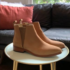 Nisolo Chelsea boot 8 1/2  color sand